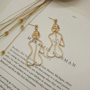 Gold Lady Earrings